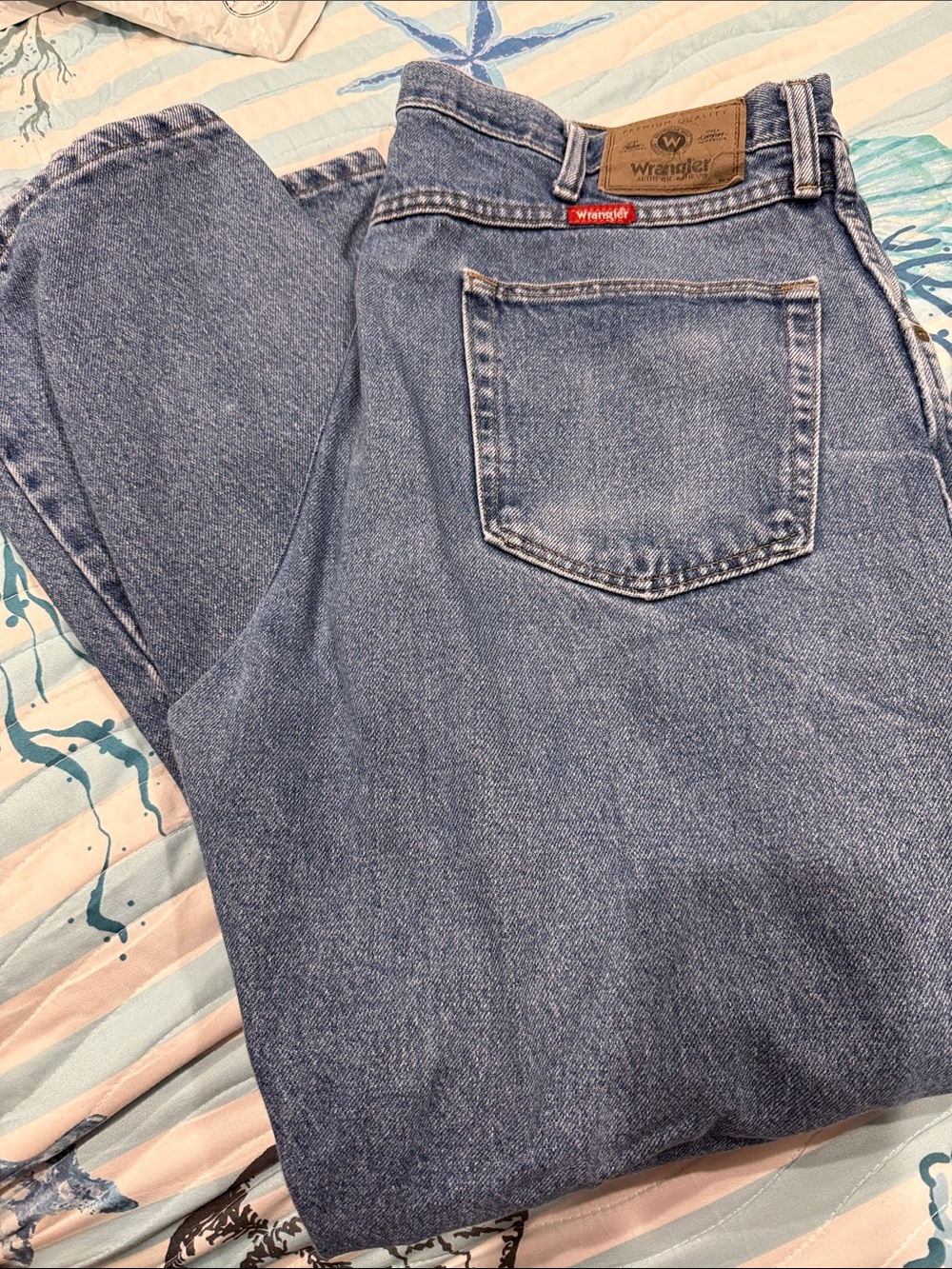 Wrangler Relaxed Fit Light Blue Men's Jeans